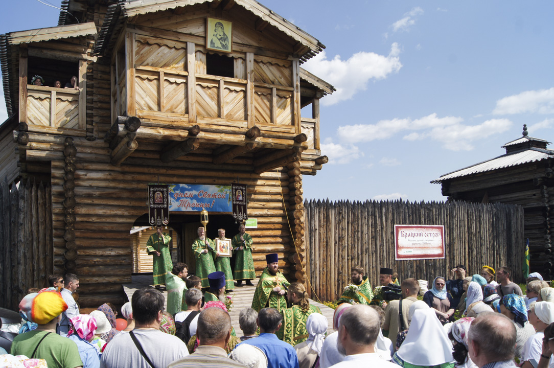 День Святой Троицы отпраздновали в музее «Ангарская деревня»