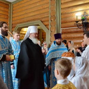 В праздник Благовещения Божественную литургию в Саянске, по традиции, возглавили два архиерея