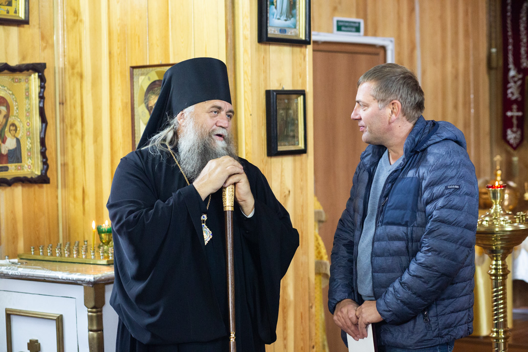 Епископ Константин вручил епархиальную медаль мэру города Бодайбо