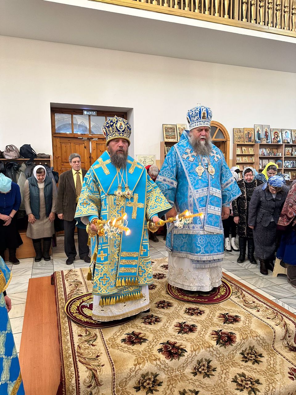 Архиерейское богослужение в день памяти Казанской иконы Божией Матери