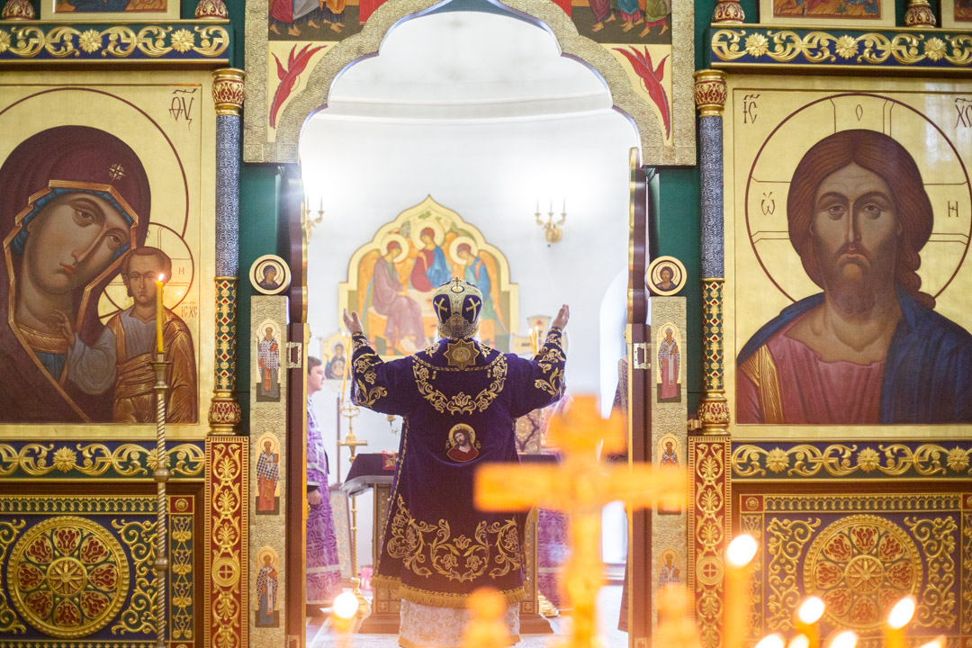 Епископ Константин возглавил Литургию в соборе в честь Рождества Христова города Братска