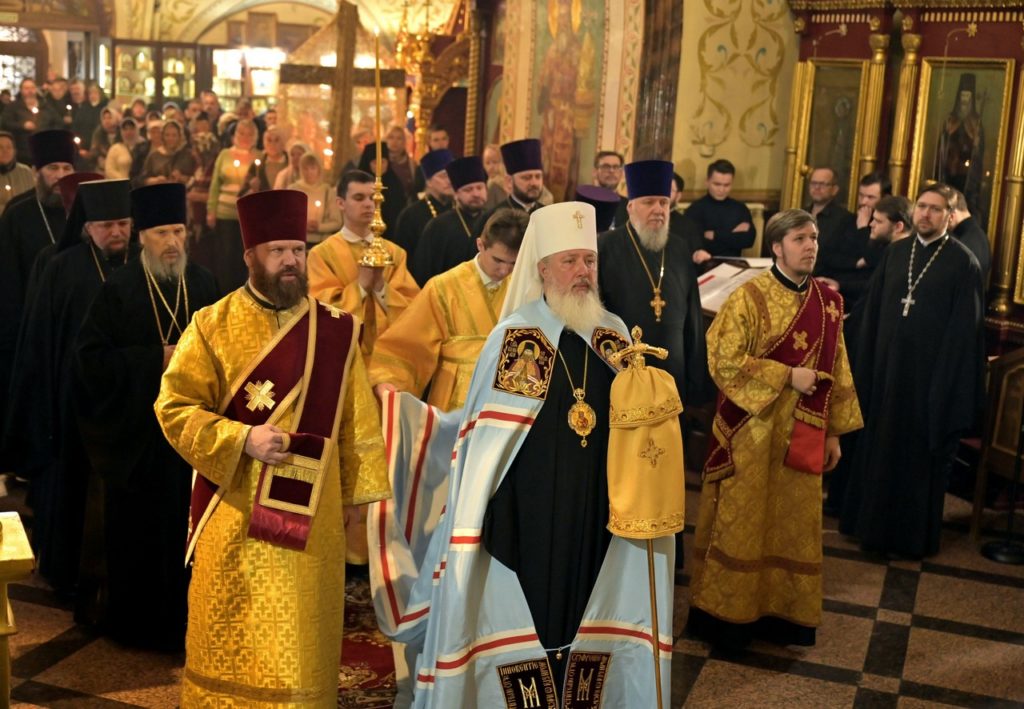 Праздничную Божественную литургию в Святительский праздник совершили четыре архиерея