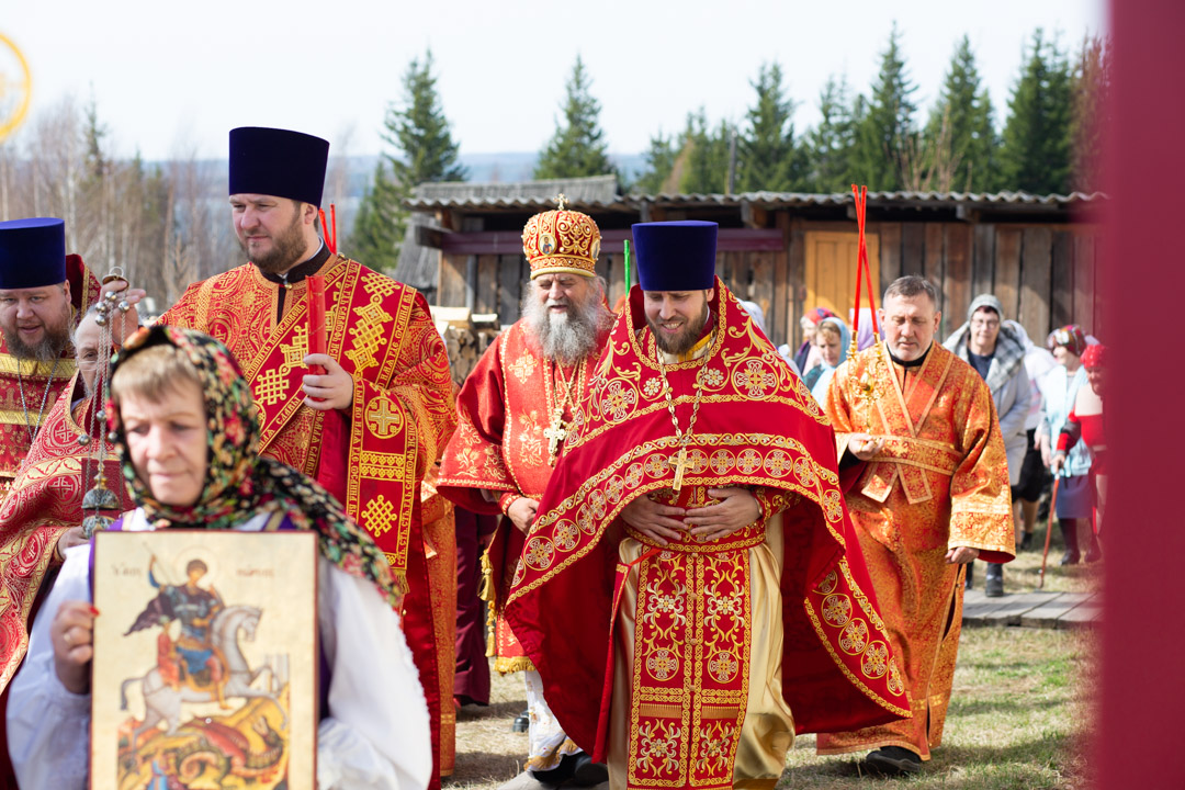 Архиерейское богослужение в день памяти святого великомученика Георгия Победоносца