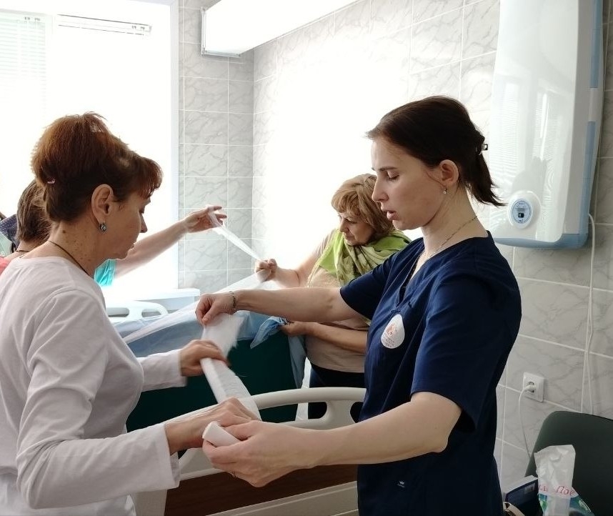 Молебен ознаменовал старт практических курсов по сестринскому делу в храме в честь преподобномученицы Елисаветы районной больницы города Братска