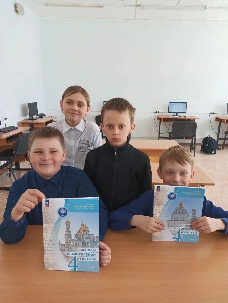 Учебники «Основы православной культуры» продолжают поступать в школы на территории Братской епархии