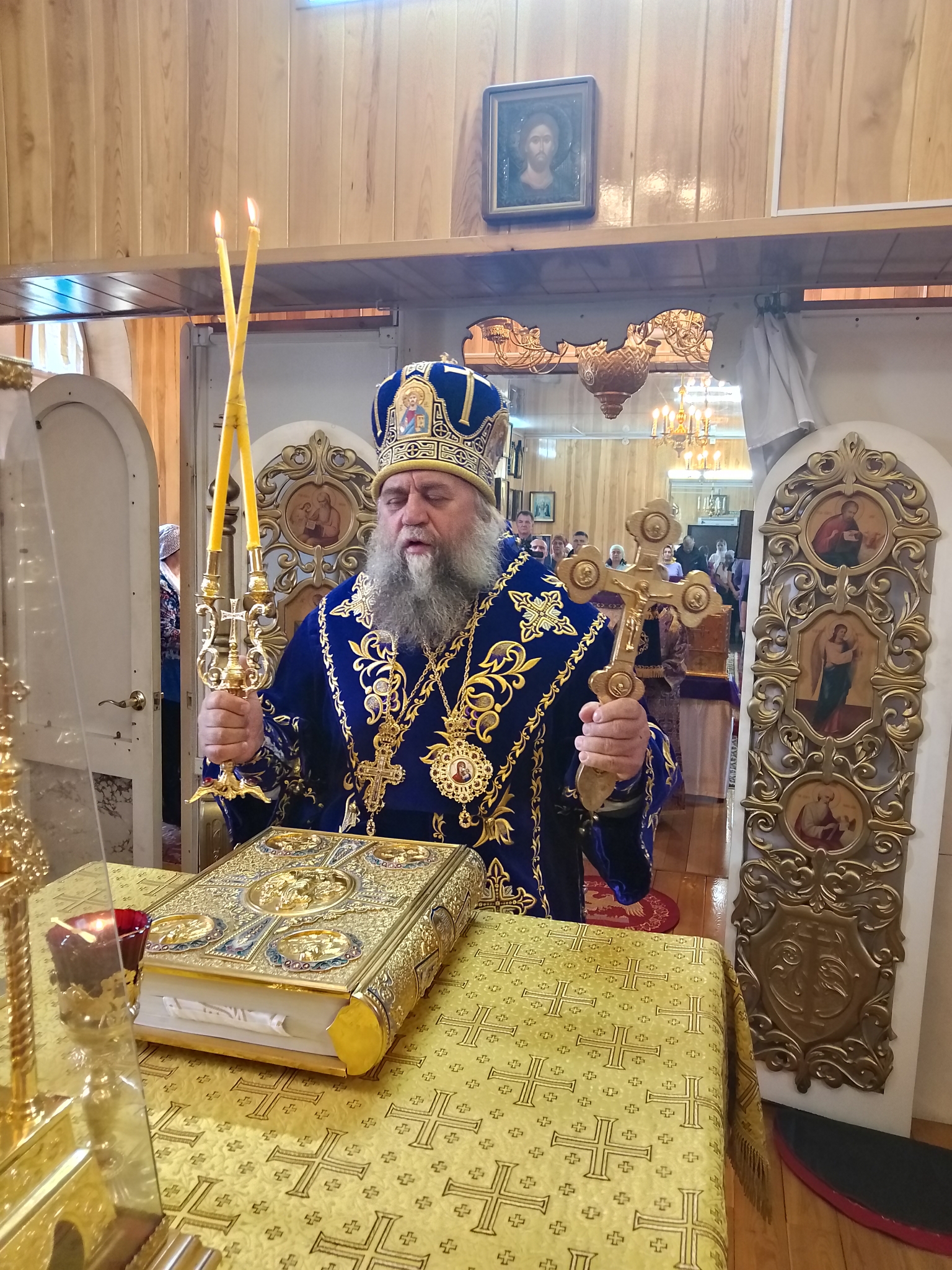 Архиерейское Богослужение в праздник Воздвижения Креста Господня